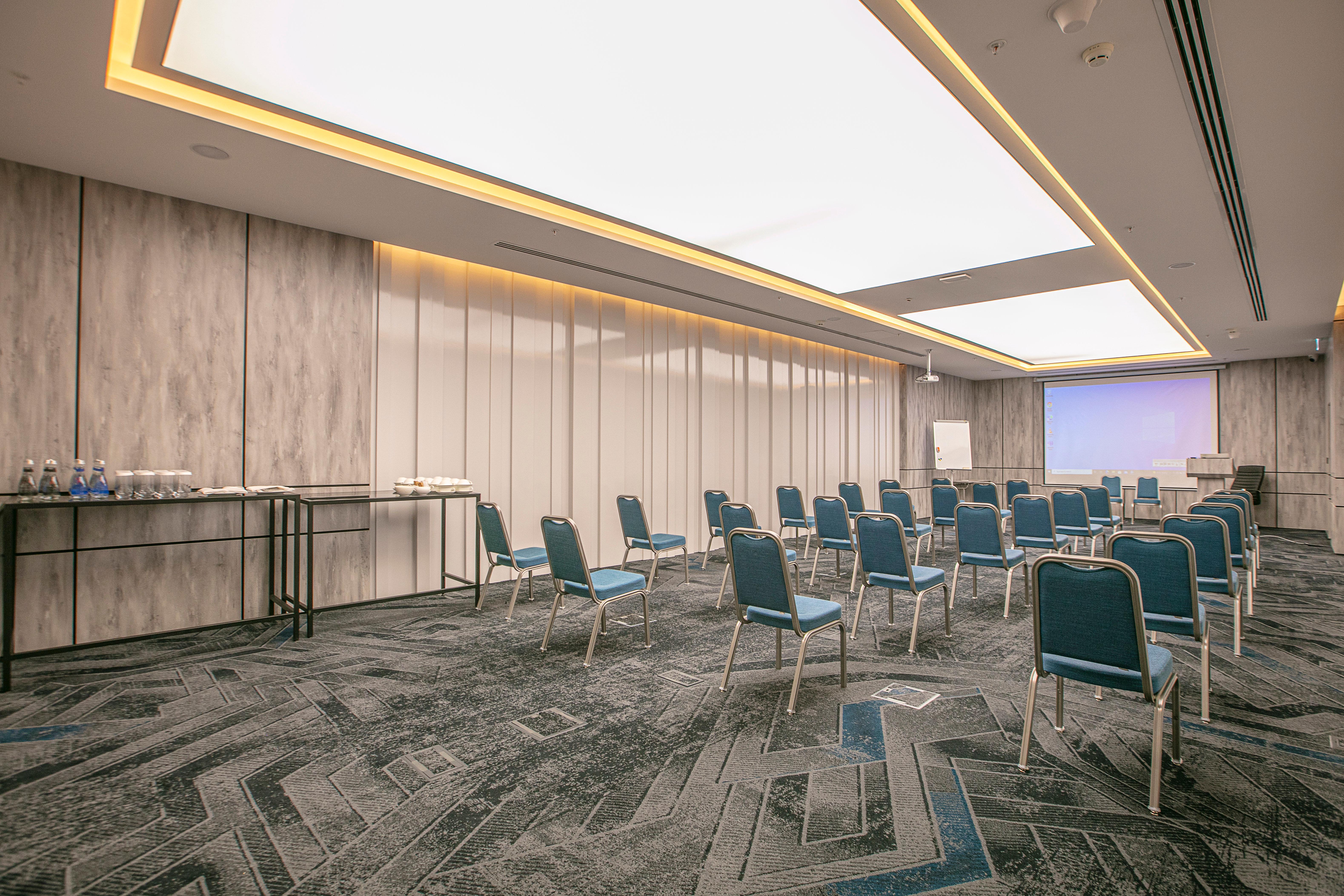 Intercontinental Baku By Ihg Hotel Exterior photo Meeting room